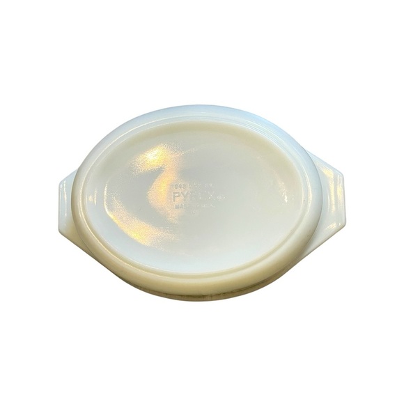 Pyrex Honeysuckle Pattern White and Green Casserole Dish - Picture 7 of 10